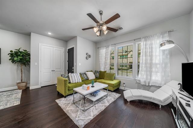 Foto del edificio - 1526 Windermere Wy