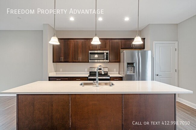 Foto del edificio - Arden Farms - 3BD Townhome - 80 Hawthorne