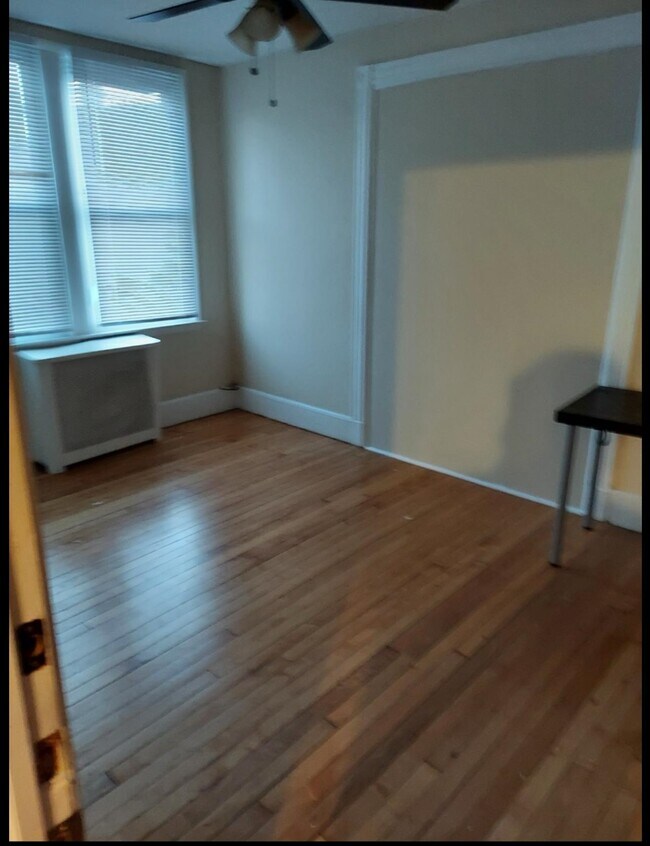 Building Photo - 4404 Bergen Turnpike