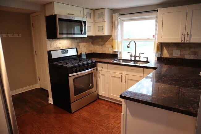 Foto del edificio - 934 Ridge Ave