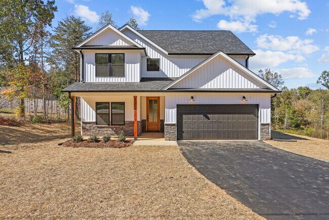 Foto del edificio - Stunning New Build!