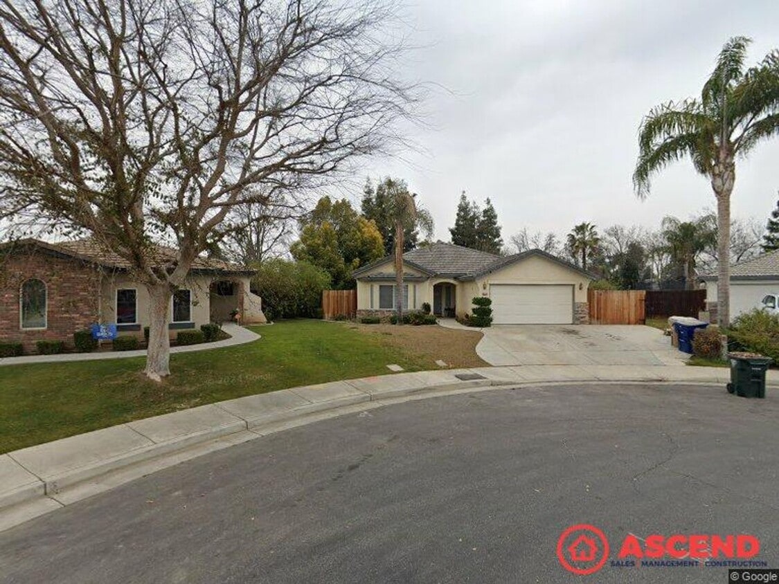 Foto principal - Comfortable 3 Bedroom, 2 Bath Home!