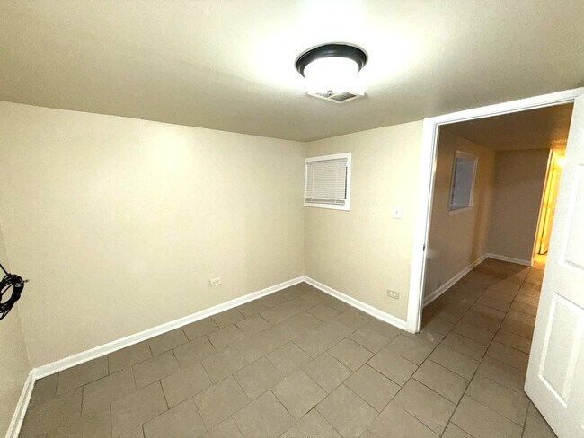 Foto del edificio - 7423 S St Lawrence Ave