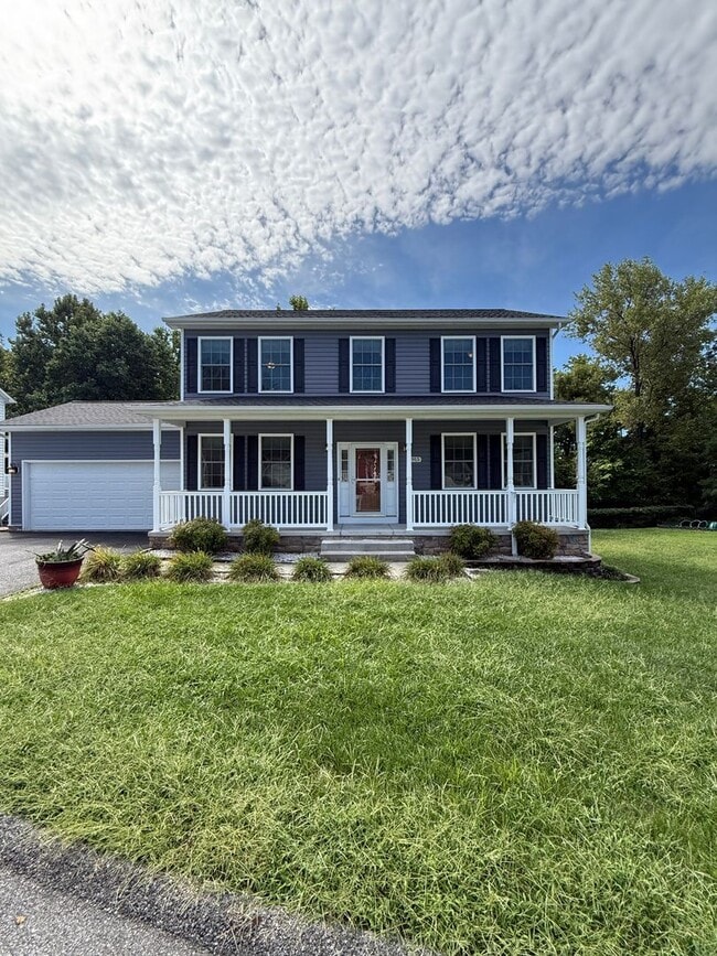 Building Photo - 8915 Whitecliff Ln