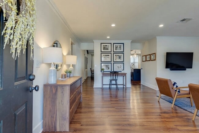 Foto del edificio - 1109 Brentwood Pointe