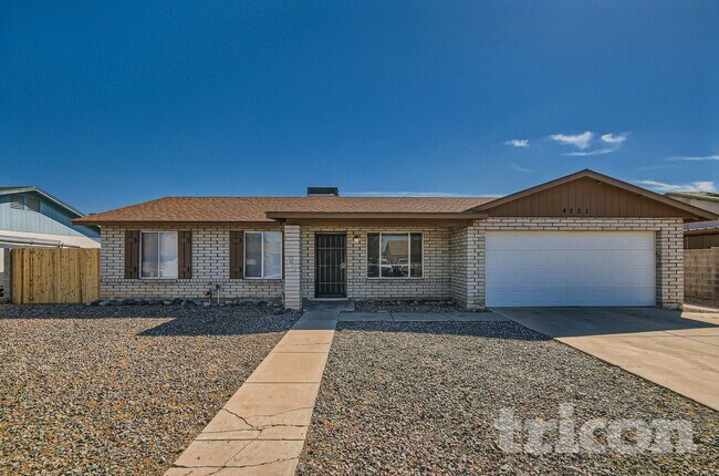 Foto del edificio - 4201 W Sunnyside Ave