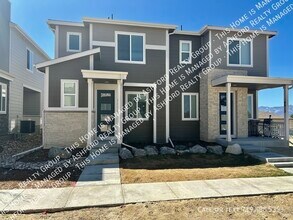 Building Photo - 4926 Deviation Pt