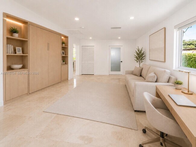 Foto del edificio - 11445 N Bayshore Dr