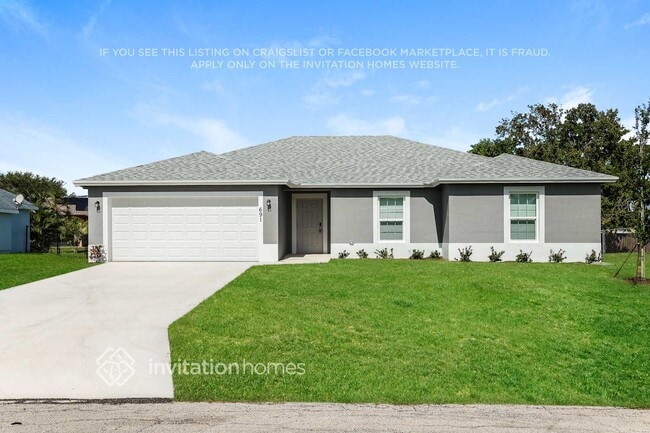 Building Photo - 691 SW Hillsboro Cir