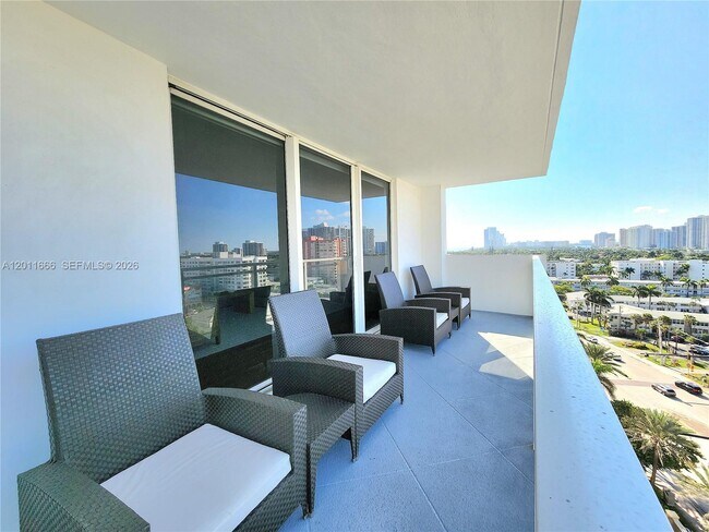 Foto del edificio - 2030 S Ocean Dr