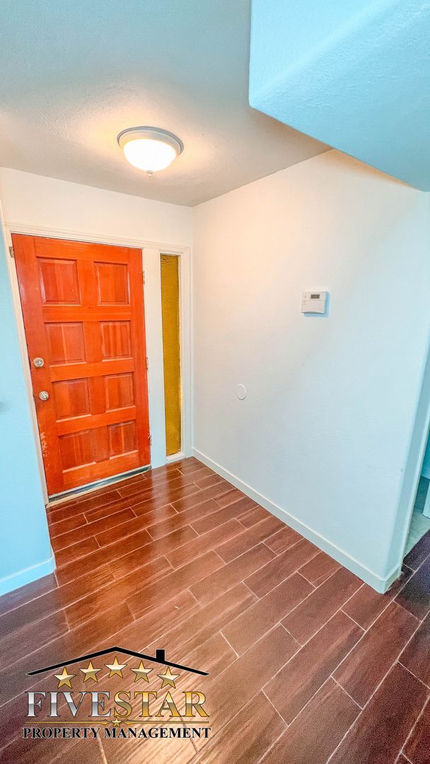 Building Photo - 3311 Camellia Dr