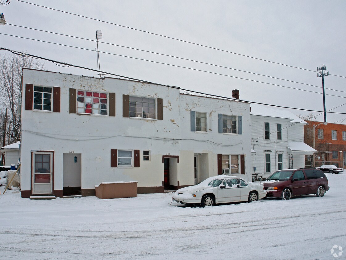Building Photo - 800 Lorain Ave