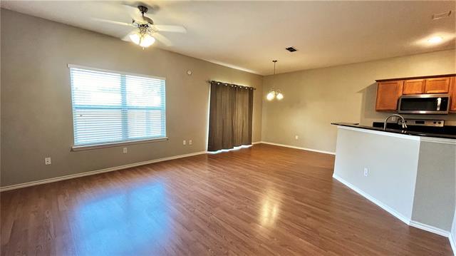 Building Photo - 1203 Reseda Dr