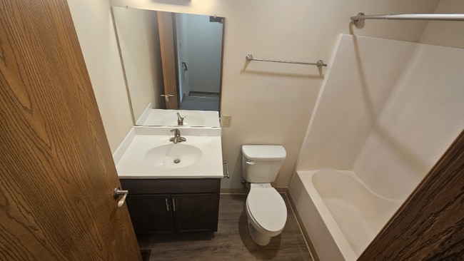 Building Photo - 1000 Church Hill Dr