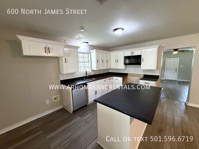 Foto del edificio - 600 N James St