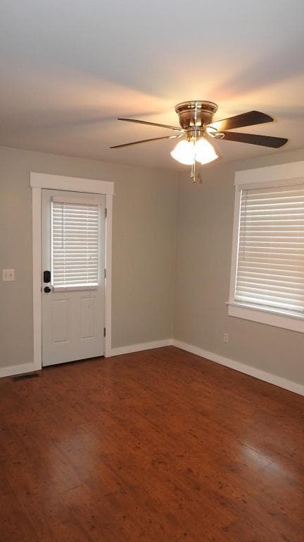 Foto del edificio - 517 Holmes St