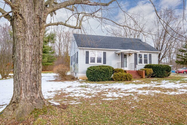 Building Photo - 1856 Gravels Rd