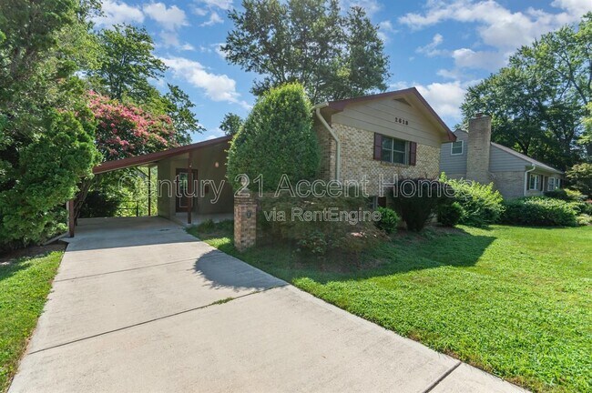 Foto del edificio - 2618 Stirrup Ln