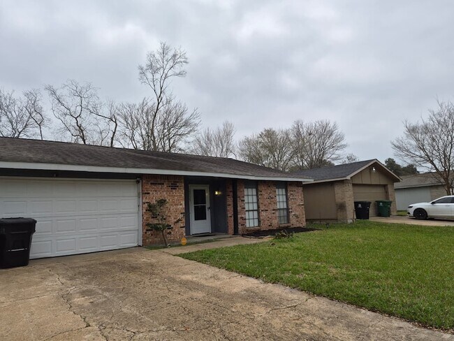 Foto del edificio - 15735 Munson Ln