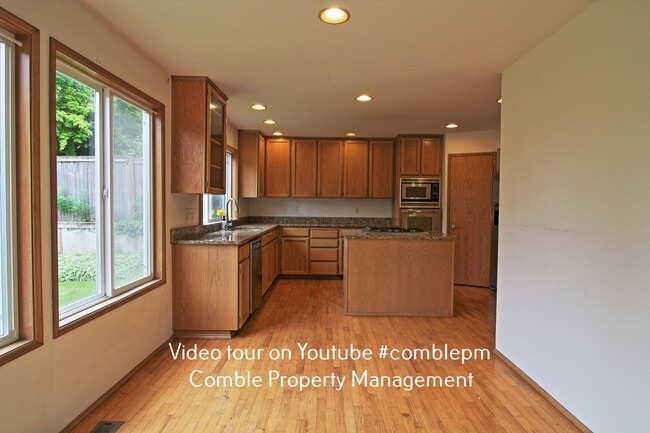 Building Photo - 25752 SE 41st Pl