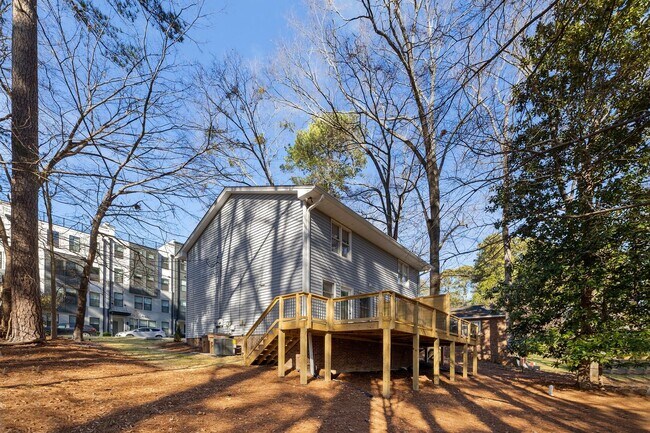 Foto del edificio - Newly Renovated 2 Bed, 1 Bath in Downtown Wake Forest!