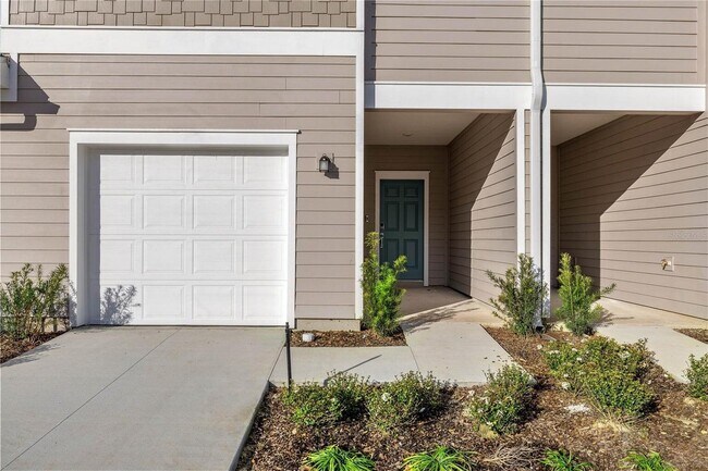 Building Photo - 3613 SE 37th Ct