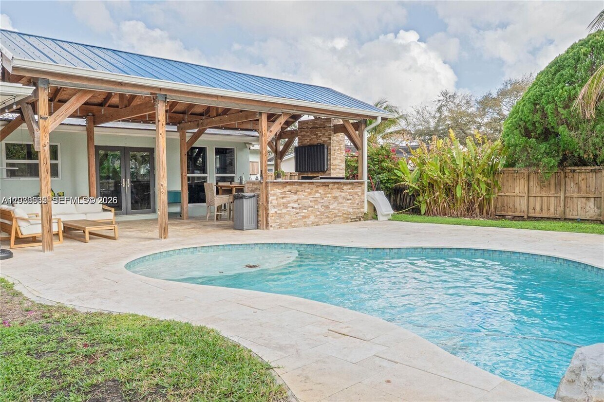 North 40th Avenue, Hollywood, FL 33021 - 4 BR 3 BA house - North 40th Avenue, Hollywood, FL 33021 - 4 BR 3 BA house