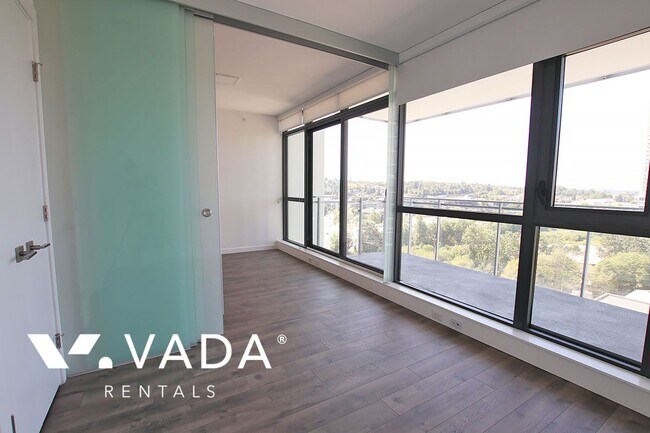 Photo du bâtiment - Bordeaux 1 Bedroom Apartment For Rent 1109-4488 Juneau Street Burnaby: VADAPM.com