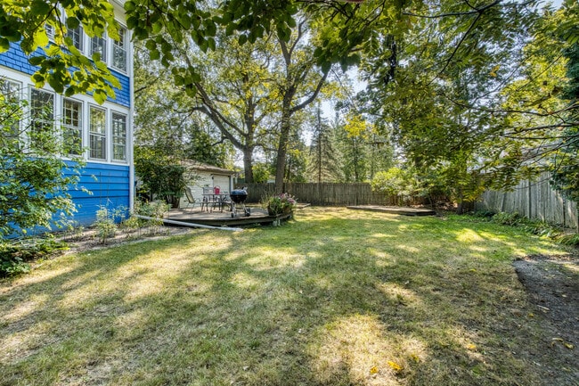 Building Photo - 1123 Linden Ave