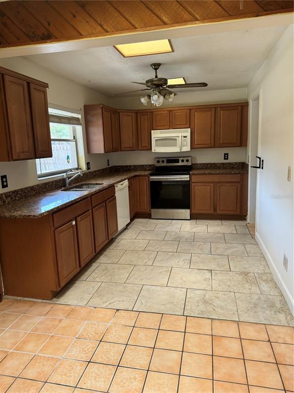 Foto del edificio - 1372 Cottonwood Terrace