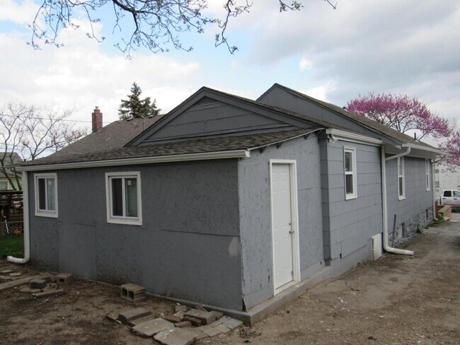 Foto del edificio - 1602 Corrington Avenue