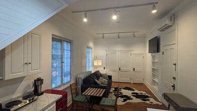 Building Photo - 125 H St