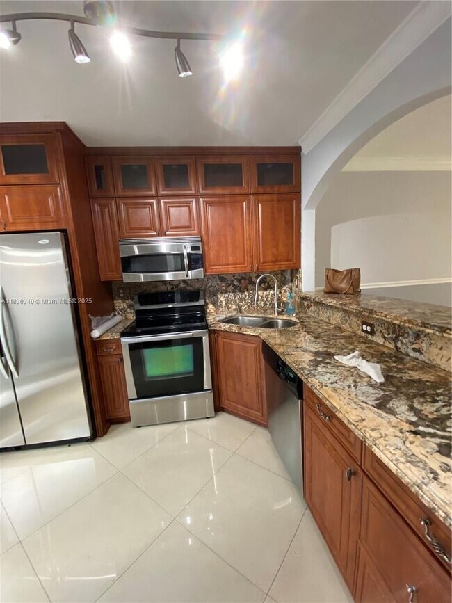 Foto del edificio - 3503 W 76th St
