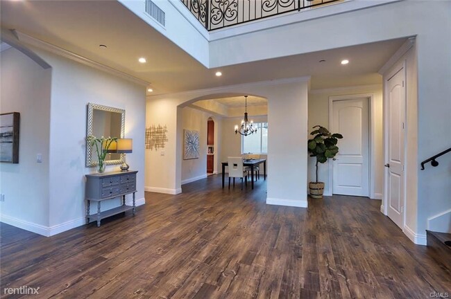 Building Photo - 5 br, 6 bath House - 8626 Topley