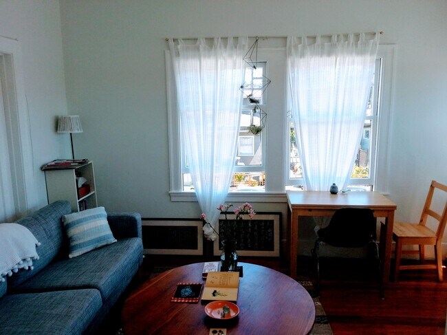 Foto del edificio - 4131 Shafter Ave