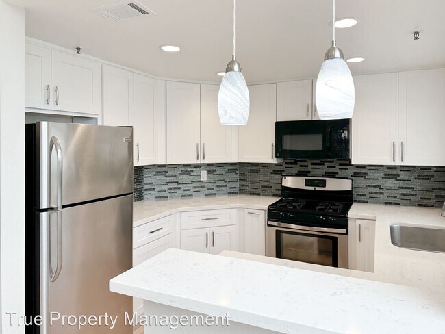 Foto del edificio - 2 br, 1.5 bath House - 17652 Sergio Cir Un...