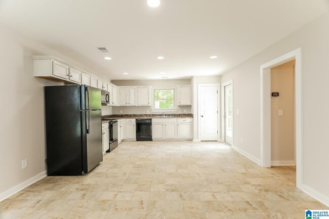 Building Photo - 100 Deer Creek Dr