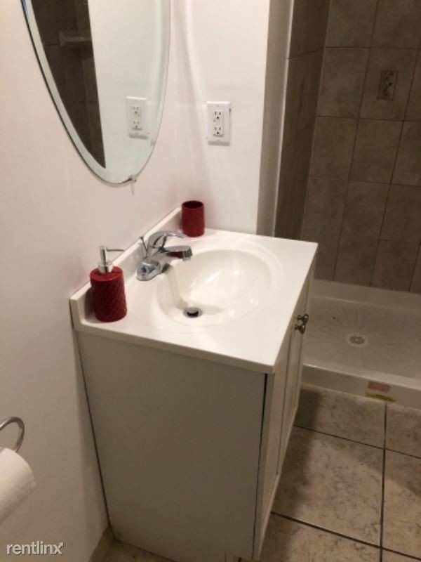 Building Photo - 1 br, 1 bath Apartment - 4422 I street