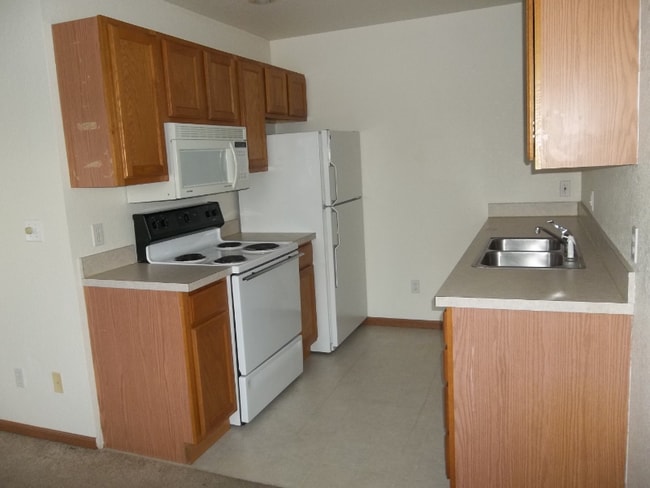 Building Photo - 1502 Flynn Ln