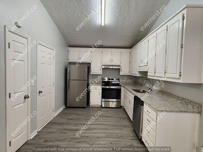 Foto del edificio - 1408 Creek View Dr