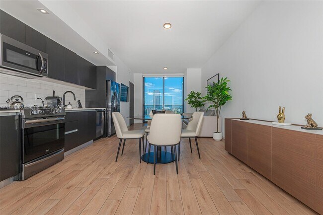 Foto del edificio - 398 NE 5th St