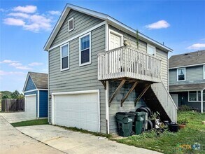 Building Photo - 340 Perry St