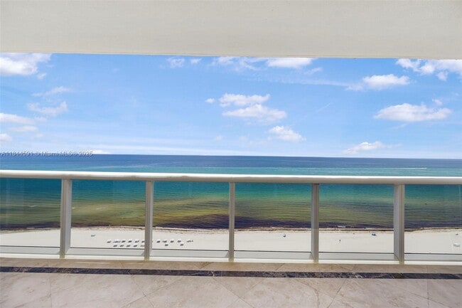 Building Photo - 4775 Collins Ave