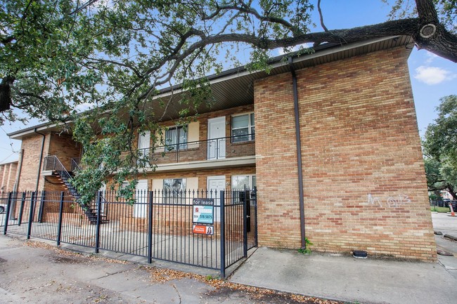 Building Photo - 3401 S Claiborne Avenue