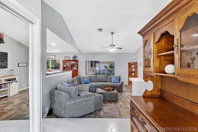 Foto del edificio - 912 Blueberry Dr