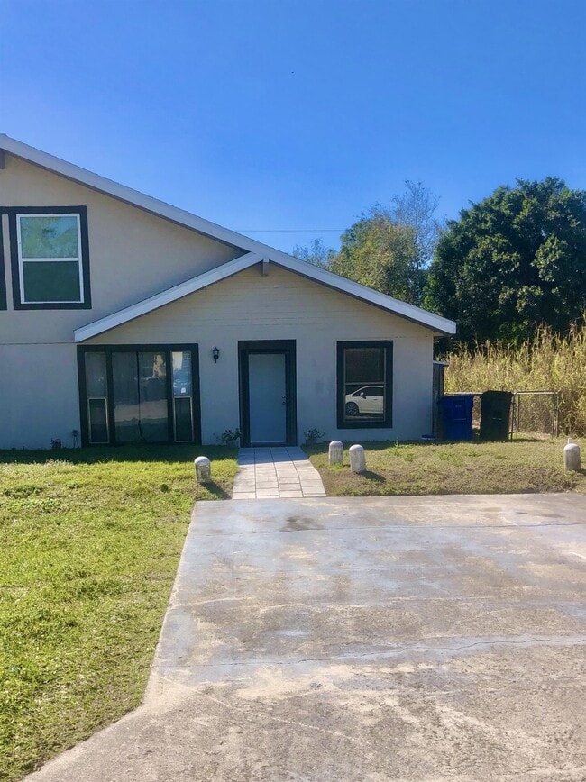 Photo - 17464 Dumont Dr Townhome