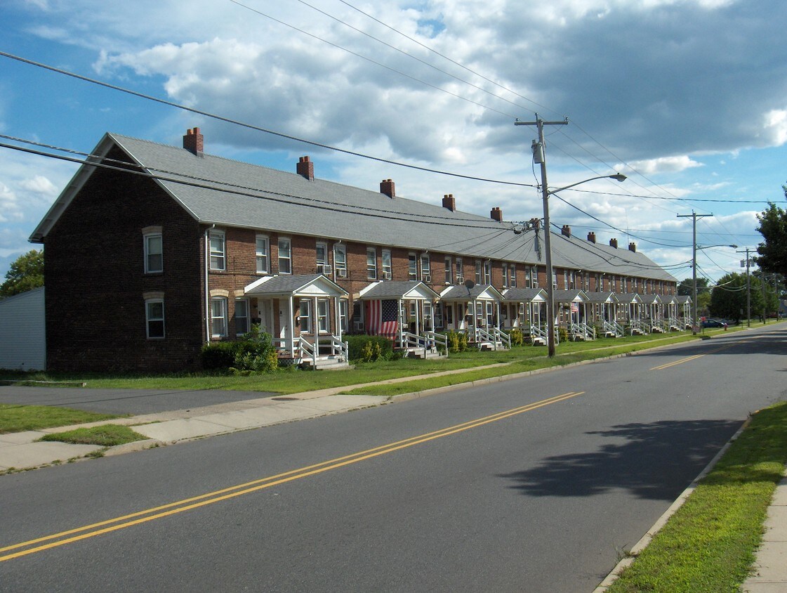 Foto principal - Townhomes at Veterans Park