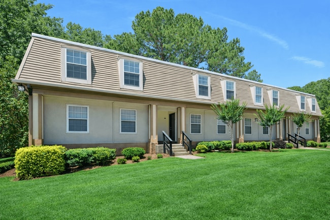 Building Photo - Maplewood Pointe