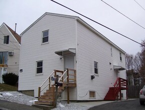 Building Photo - 2 Farwell St