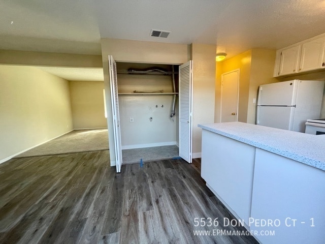 Foto del edificio - 3-Bed, 1.5-Baths Blossom Valley
